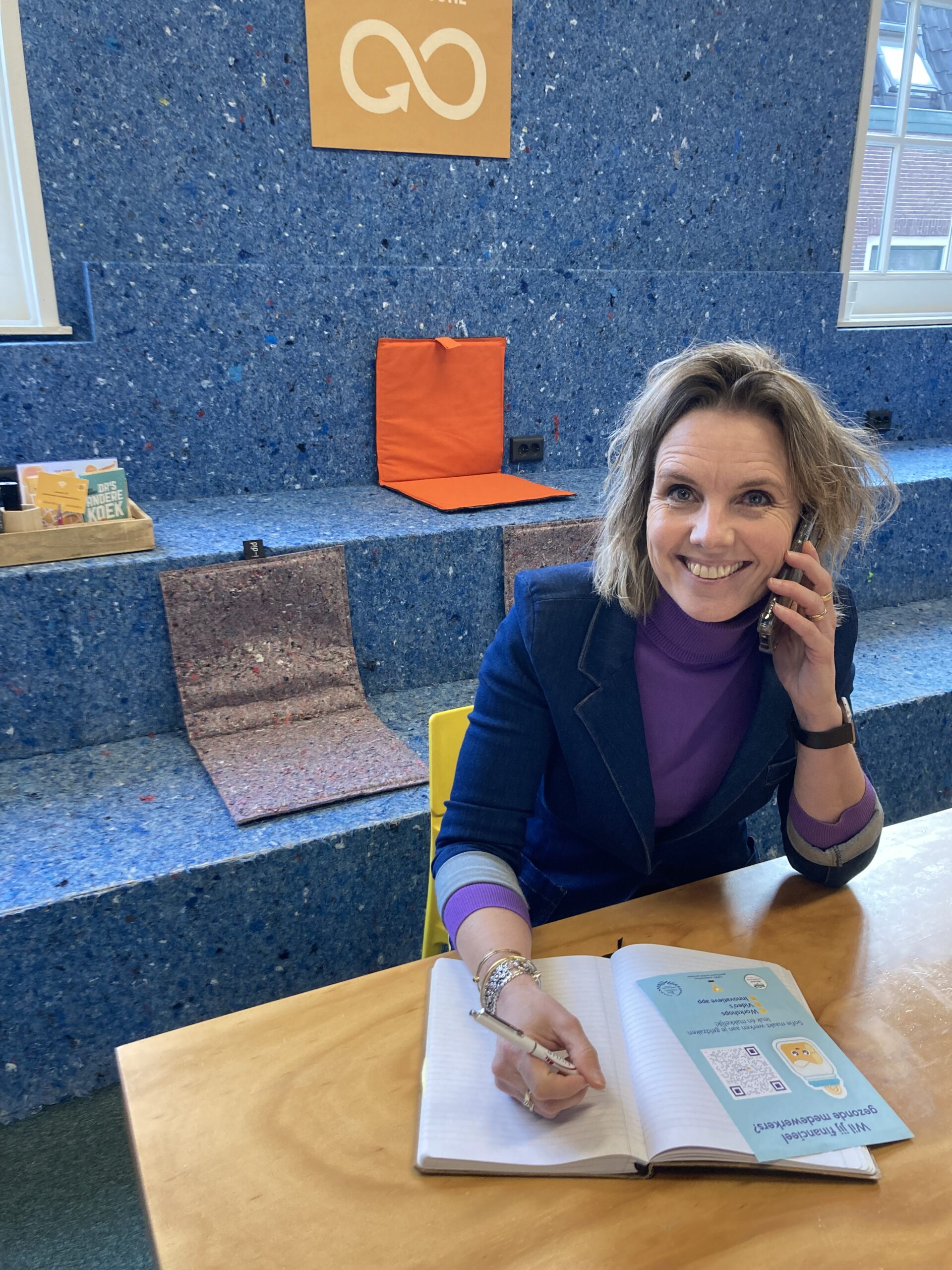 Josien Verweij tijdens het financieel spreekuur